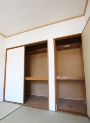 千葉市中央区宮崎町のアパートの収納