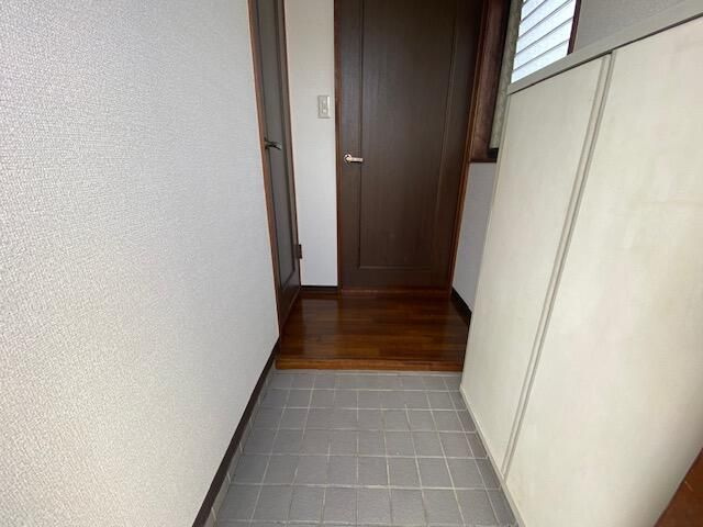 和泉町アパートの玄関