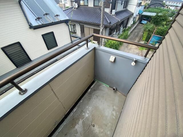 和泉町アパートのバルコニー