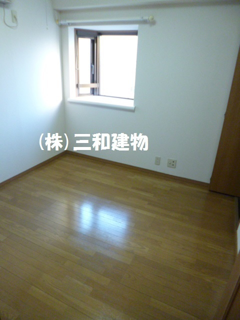ルーチェ成増の居間・リビング