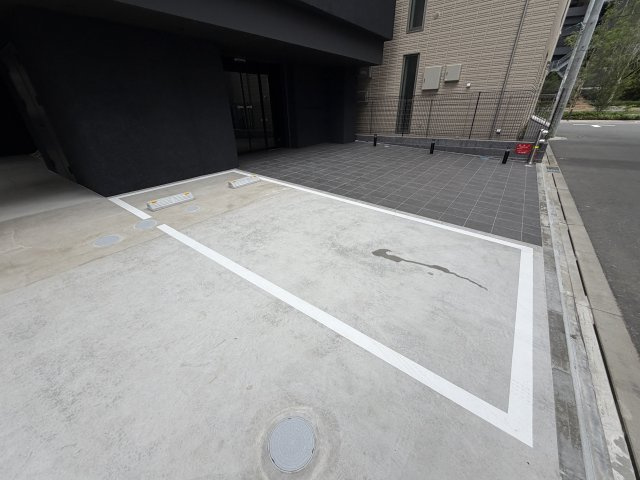 川崎市多摩区登戸の賃貸マンションの駐車場
