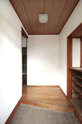 【玄関】 | 生実町戸建て | ゆったりとした玄関です