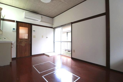 【居間・リビング】 | 生実町戸建て | ゆったりとしたリビングです