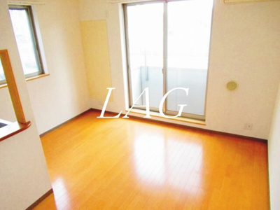 【居間・リビング】 | ベストナインイースト | 洋室のお部屋です。