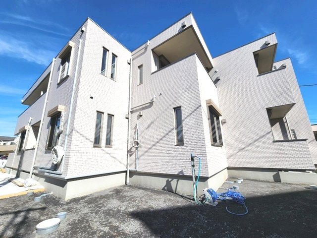 藤沢市鵠沼海岸７丁目のアパート
