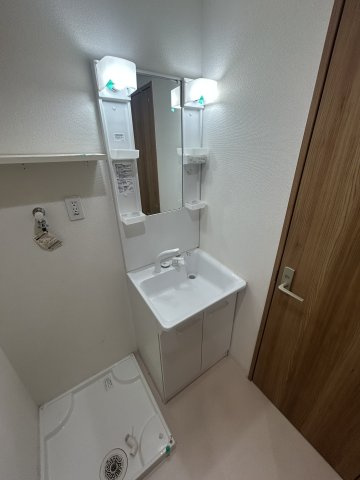 Uresidence新大阪の独立洗面台