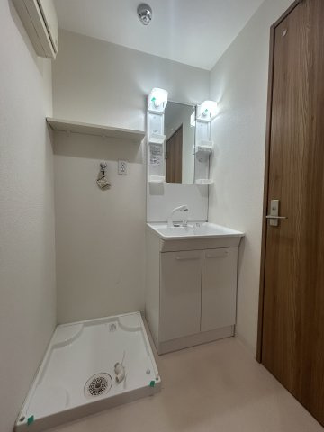 Uresidence新大阪の洗面所