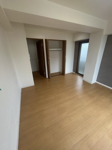 Uresidence新大阪の洋室