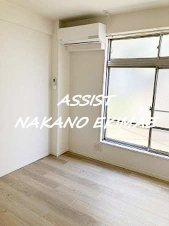 レジ東郷の洋室