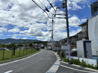 【前面道路含む現地写真】