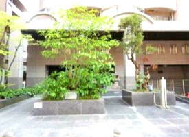 フォーラムあびこ駅前のエントランス
