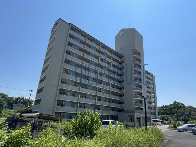 ビレッジハウス東松山タワー2号棟の外観