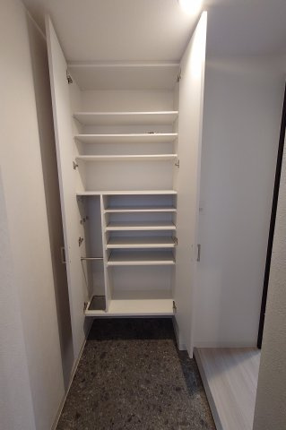 【収納】ワールドアイ京町堀