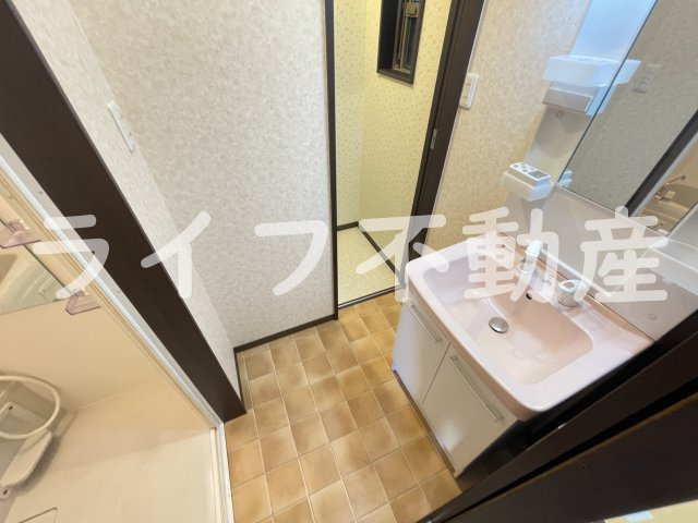 ジャルダン長瀬の洗面所|忙しい朝には欠かせない洗面所です