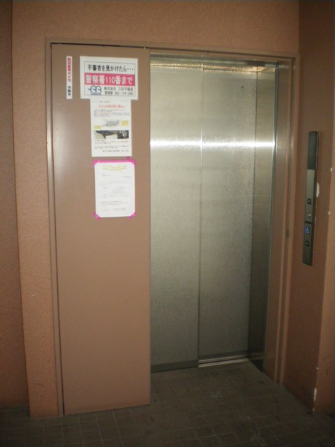 ヴィアーレ大橋のその他共用部分|西鉄大橋駅徒歩圏内、お洒落な外観、
オートロック完備して防犯も安心♪