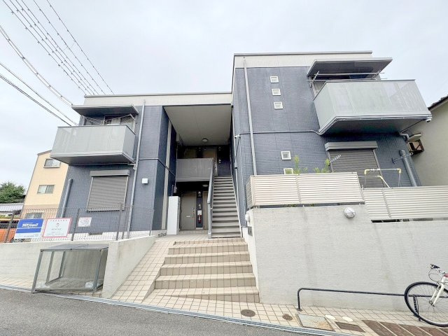 ブルーキューブの外観