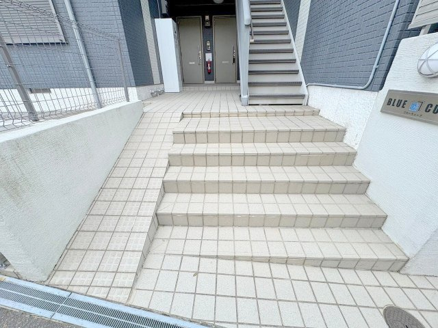 ブルーキューブのロビー