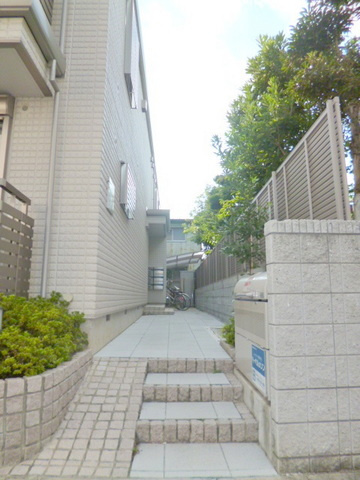 HOUSE OCTのエントランス|★アプローチ★