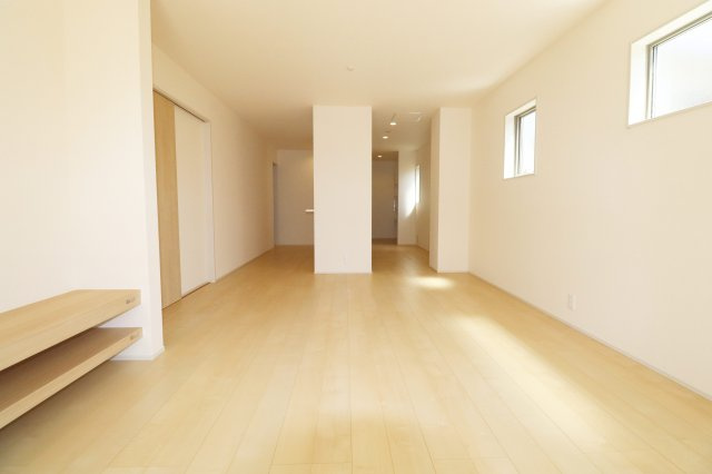 郡山市安積町笹川字西長久保　　　１号棟　　　安積第１小学校、安積中学区　の居間・リビング|※同社施工例