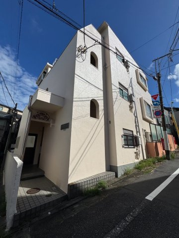 東山マンションの外観