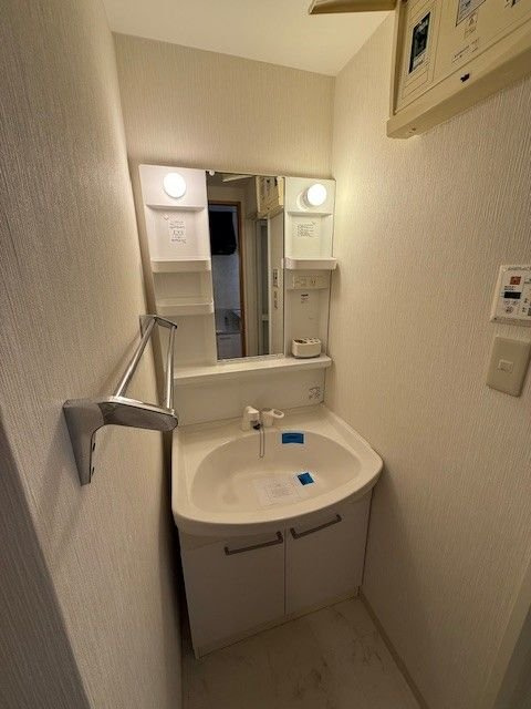 千葉市若葉区殿台町の賃貸マンションの洗面所