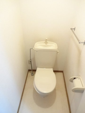 メゾンソレアードⅡのトイレ|落ち着いたトイレです