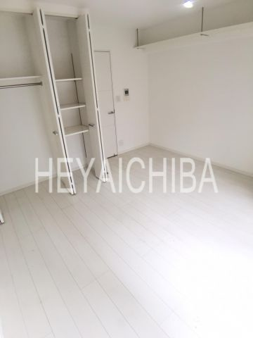 フュージョナル秋葉原の居間・リビング