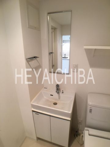 フュージョナル秋葉原の洗面所