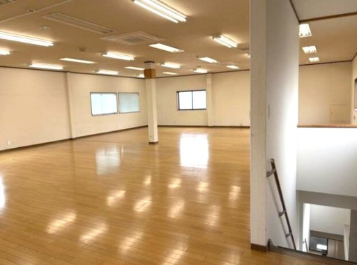 下京区西七条名倉町　ビルの内装