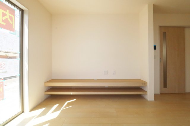郡山市安積町笹川字西長久保　　　２号棟　　　安積第１小学校、安積中学区　の居間・リビング|※同社施工例