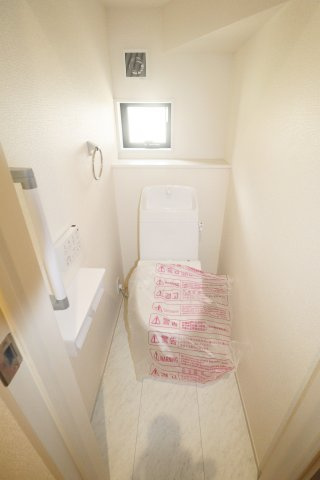 郡山市安積町笹川字西長久保　　　２号棟　　　安積第１小学校、安積中学区　のトイレ