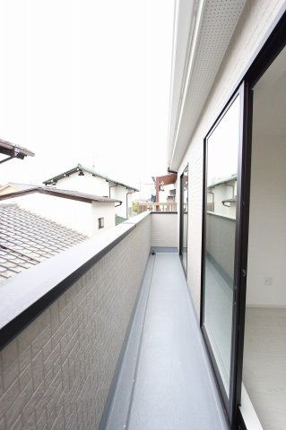 三郷市　鷹野3丁目　新築戸建のバルコニー|同形状・同仕様