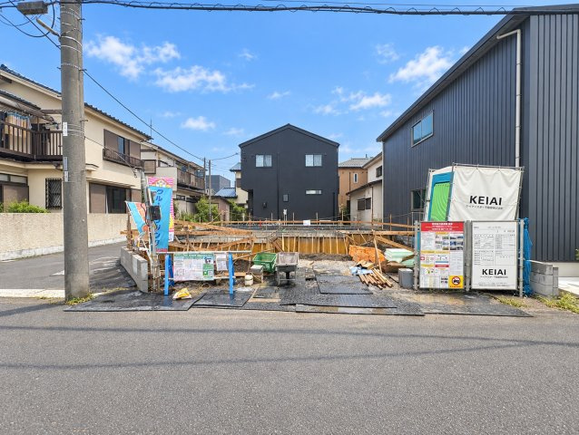 三郷市　鷹野3丁目　新築戸建の前面道路含む現地写真|外観です