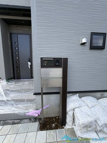 平塚市河内2丁目　新築戸建　全1棟1号棟の玄関