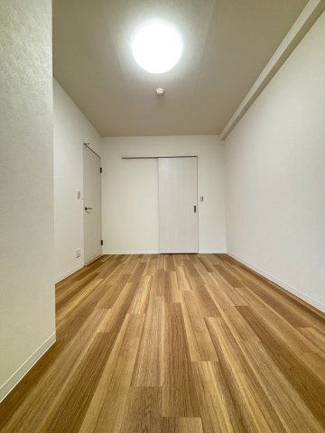 【洋室】 | フロンティアタワー難波EAST