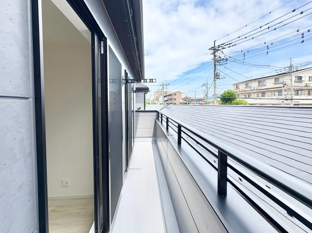 ふじみ野市旭１丁目の新築一戸建のバルコニー
