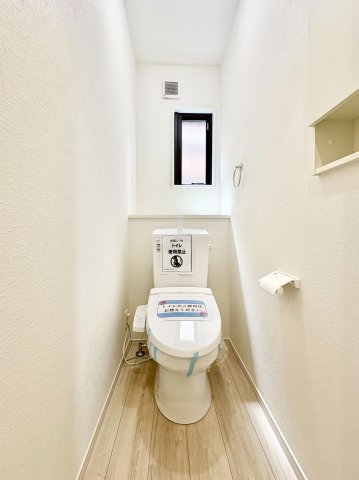 ふじみ野市旭１丁目の新築一戸建のトイレ
