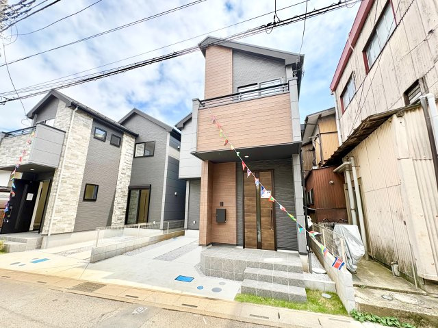 ふじみ野市旭１丁目の新築一戸建の前面道路含む現地写真