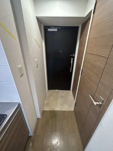 大阪市淀川区木川西３丁目の賃貸マンションの玄関