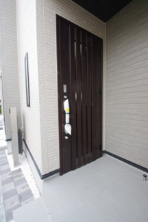【外観：施工例】 | 【仲介手数料無料！！】国立市富士見台1丁目　新築戸建て（全2棟）1号棟　6490万円 | 玄関