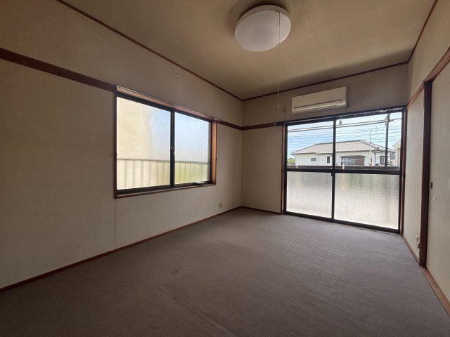 【洋室】 | 鴨川市貝渚　延べ床55坪以上　２階建