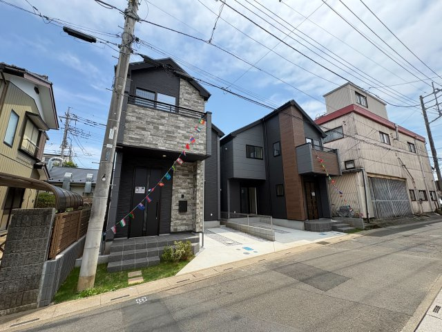 ふじみ野市旭１丁目の新築一戸建の前面道路含む現地写真