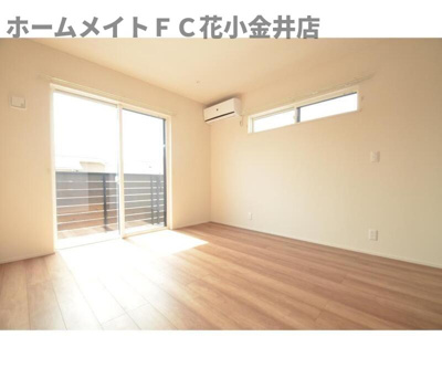 【内装】 | 岩蓮華