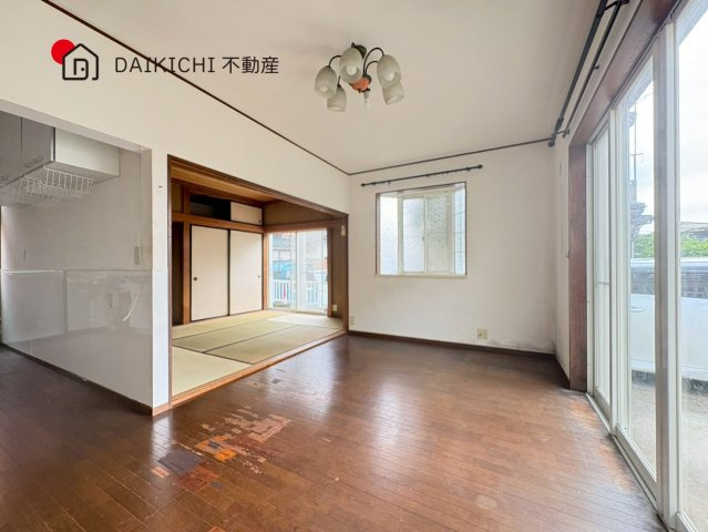 【居間・リビング】 | 北葛飾郡杉戸町大字鷲巣　中古戸建