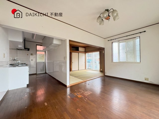 【居間・リビング】 | 北葛飾郡杉戸町大字鷲巣　中古戸建