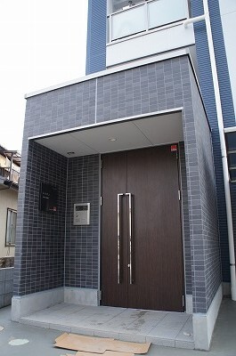 リブリ・Okuboのエントランス