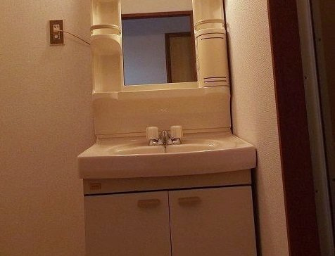パークサイドマンション吉田の洗面所|コンパクトで使いやすい洗面所