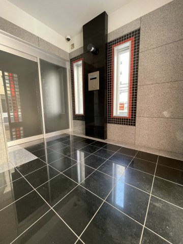 【エントランス】J・grace河原町 