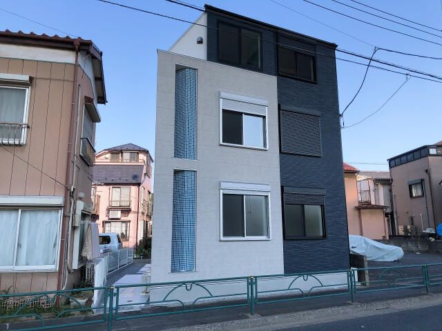 チャムフィールド堀切菖蒲園の外観
