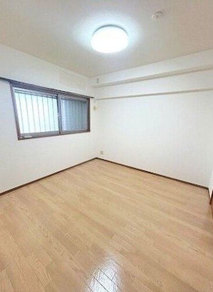 ライオンズシティ桜山の寝室